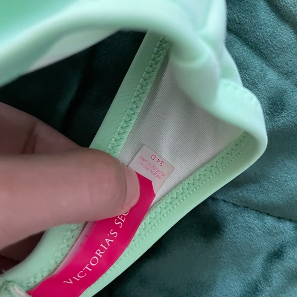 Bikini - Picture 3 of 3